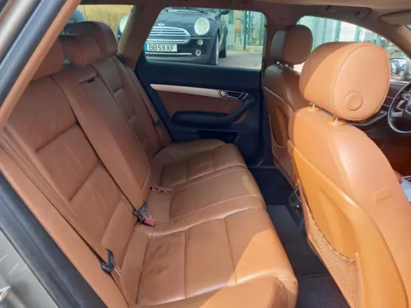 Audi A6 Avant 2010 - 11490 EUR, 266000 km - AUTO.MOTO.pt - 266000km - foto 18 de 28