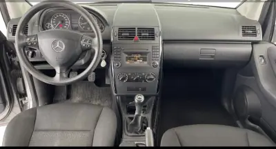 Mercedes-Benz A 160 2011 — foto 6 de 11