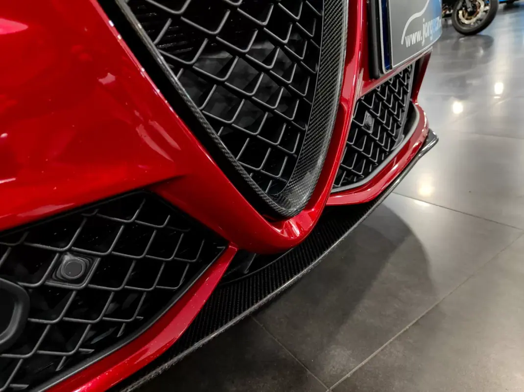 Alfa Romeo Giulia 2018 - 65500 EUR, 53000 km - AUTO.MOTO.pt - 53000km - foto 9 de 37