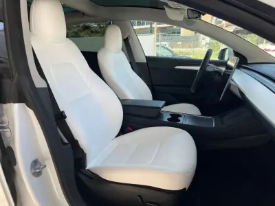 Tesla Model 3 2023 - 28990 EUR, 65000 km - AUTO.MOTO.pt - 65000km - foto 14 de 20