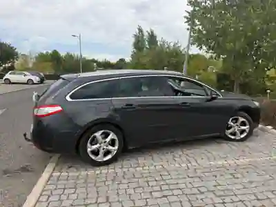 Peugeot 508 SW 2014 — foto 5 de 9