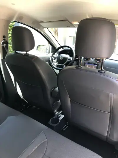 Dacia Sandero 2018 - 9900 EUR, 121000 km - AUTO.MOTO.pt - 121000km - foto 25 de 30