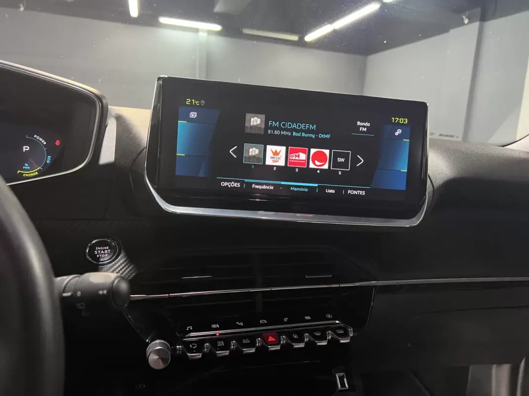 Peugeot e-2008 2020 - 18990 EUR, 50000 km - AUTO.MOTO.pt - 50000km - foto 23 de 51