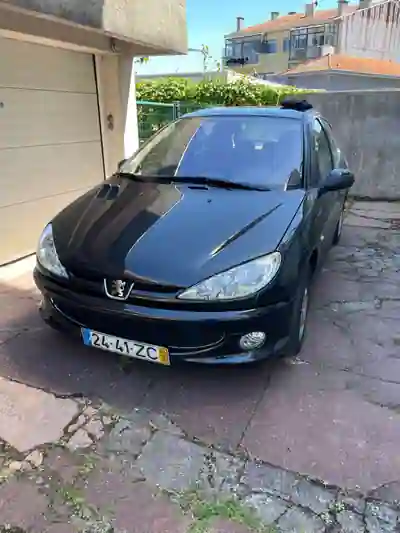 Peugeot 206 2004 - 5000 EUR, 42966 km - foto 2 de 15