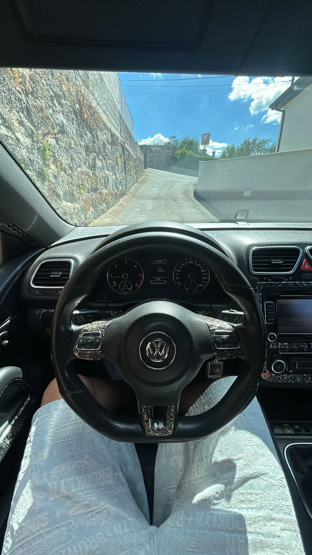 Volkswagen Scirocco 2010 - 14990 EUR, 201000 km - 201000km - foto 8 de 8