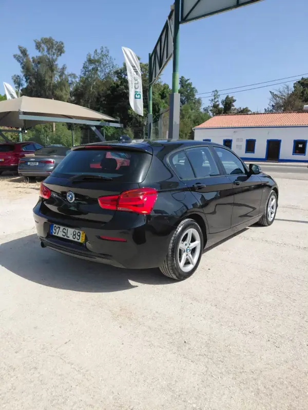 BMW 116 2017 - 17900 EUR, 140000 km - AUTO.MOTO.pt - 140000km - foto 10 de 11