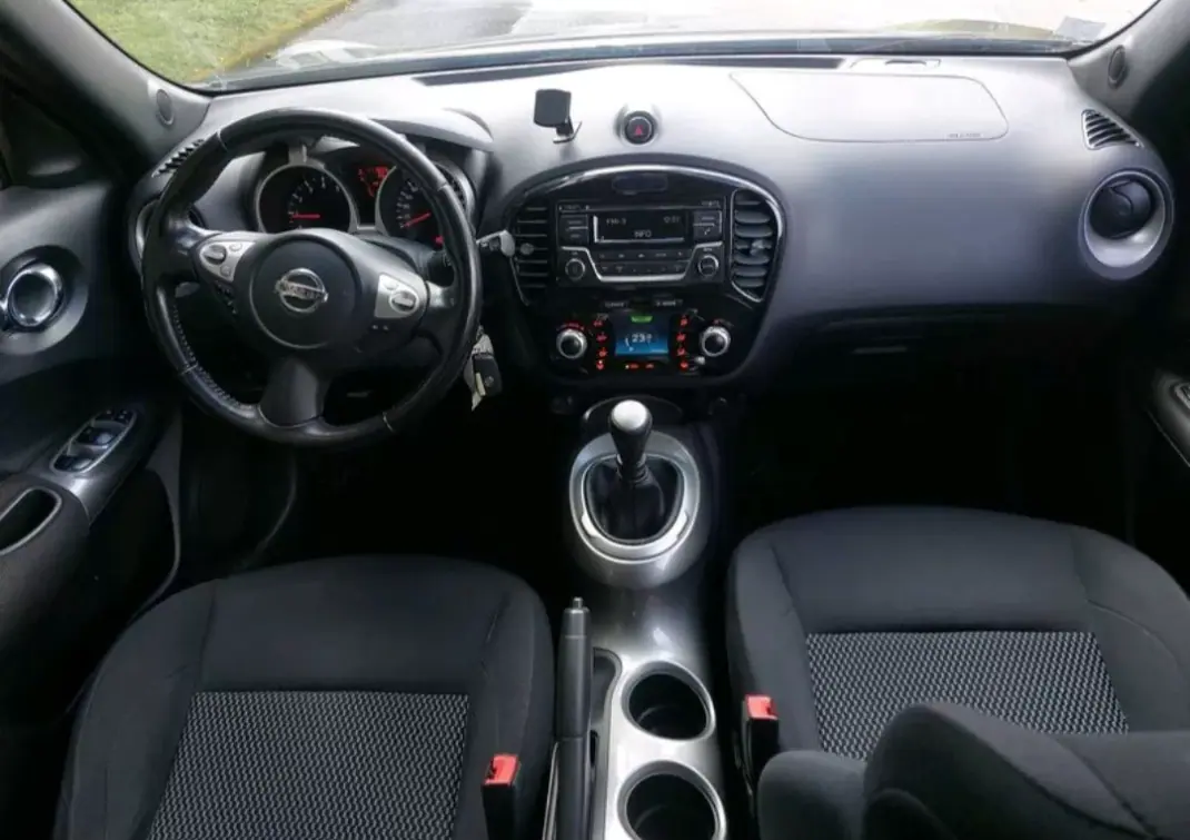 Nissan Juke 2016 - 10900 EUR, 111900 km - AUTO.MOTO.pt - 111900km - foto 5 de 7