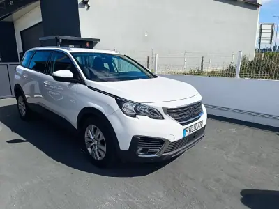 Peugeot 5008 2019 - 14900 EUR, 203649 km - AUTO.MOTO.pt - 203649km - foto 3 de 34