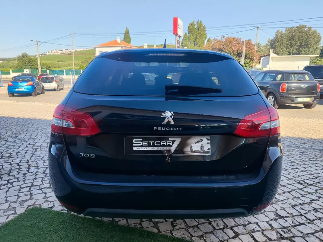Peugeot 308 SW 2017 - 11890 EUR, 180000 km - 180000km - foto 6 de 18