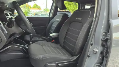 Dacia Duster 2023 - 18750 EUR, 48500 km - AUTO.MOTO.pt - 48500km - foto 13 de 23