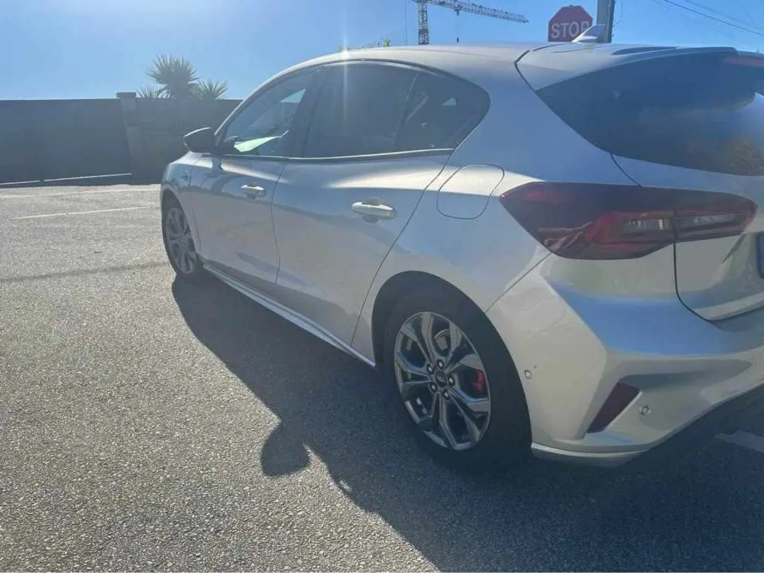 Ford Focus 2023 - 18000 EUR, 60000 km - AUTO.MOTO.pt - 60000km - foto 5 de 7