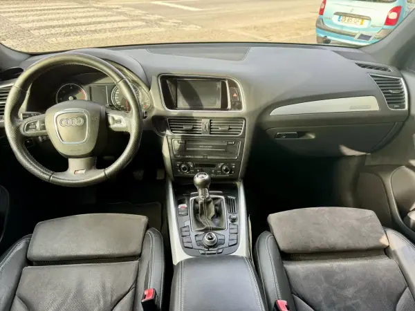 Audi Q5 2008 - 13900 EUR, 201500 km - AUTO.MOTO.pt - 201500km - foto 14 de 25