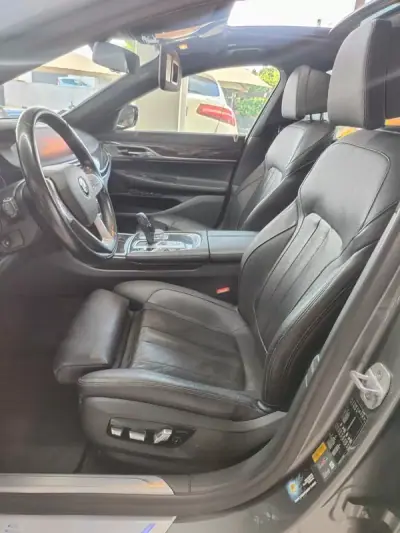 BMW 740 2018 - 29950 EUR, 249000 km - AUTO.MOTO.pt - 249000km - foto 15 de 41