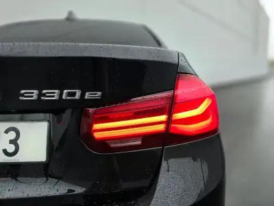BMW 330 2017 - 18990 EUR, 115000 km - AUTO.MOTO.pt - 115000km - foto 8 de 40