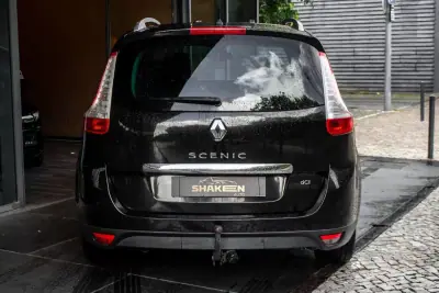 Renault Grand Scénic 2015 - 8990 EUR, 282413 km - AUTO.MOTO.pt - 282413km - foto 9 de 43