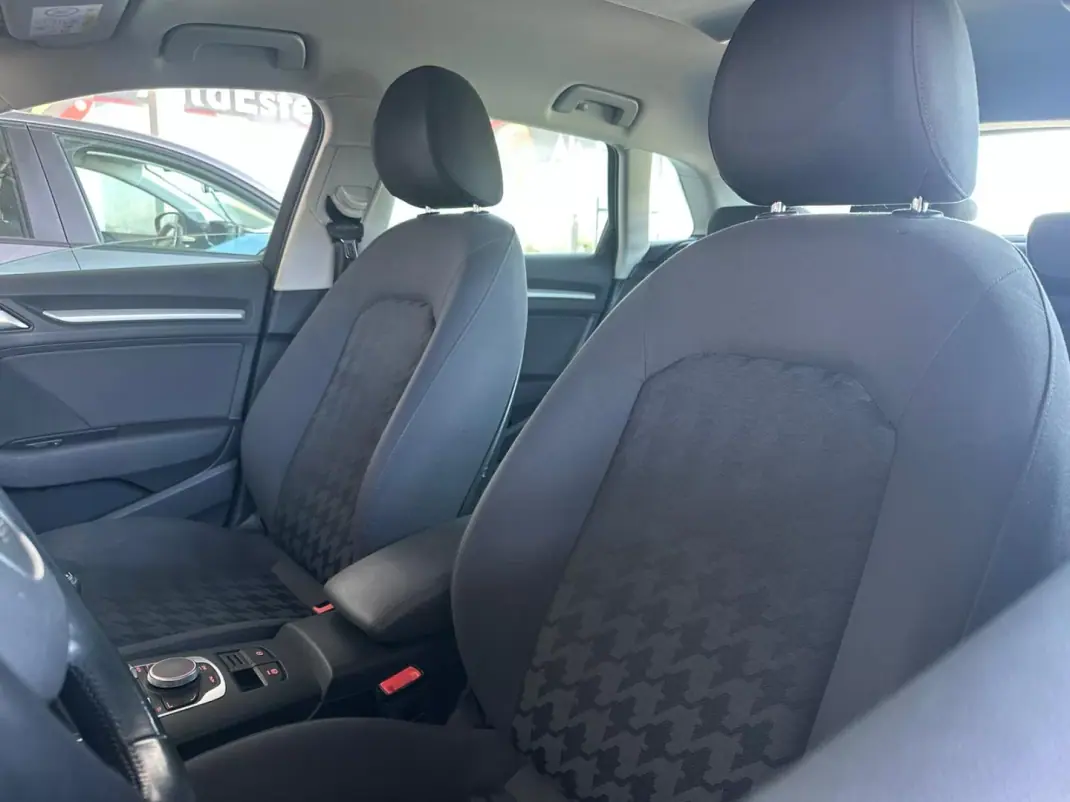 Audi A3 Sportback 2015 - 15900 EUR, 151923 km - AUTO.MOTO.pt - 151923km - foto 12 de 30