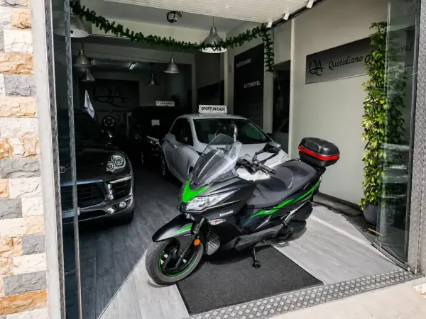 Kawasaki 2019 - 3490 EUR, 3698 km - AUTO.MOTO.pt - 3698km - foto 2 de 17