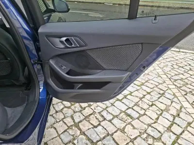 BMW 118 2023 - 24490 EUR, 60000 km - AUTO.MOTO.pt - 60000km - foto 24 de 29