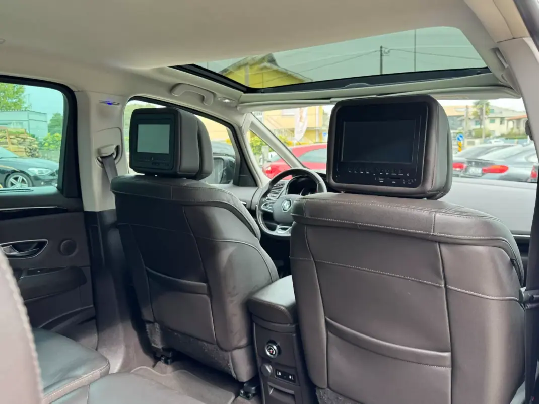 Renault Espace 2018 - 17999 EUR, 108000 km - 108000km - foto 18 de 19