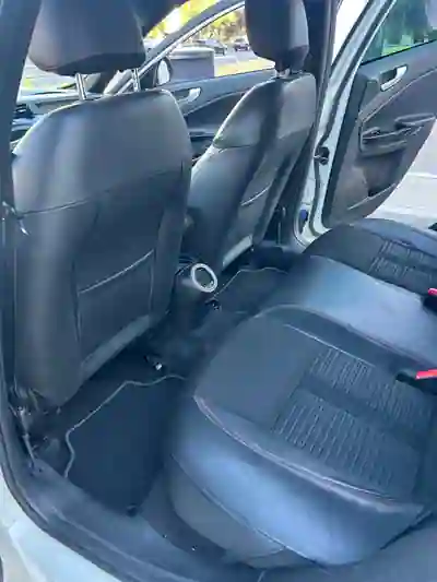 Alfa Romeo Giulietta 2012 — foto 4 de 15