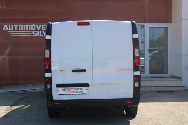 Renault Trafic 2022 - 17990 EUR, 222000 km - AUTO.MOTO.pt - 222000km - foto 8 de 24