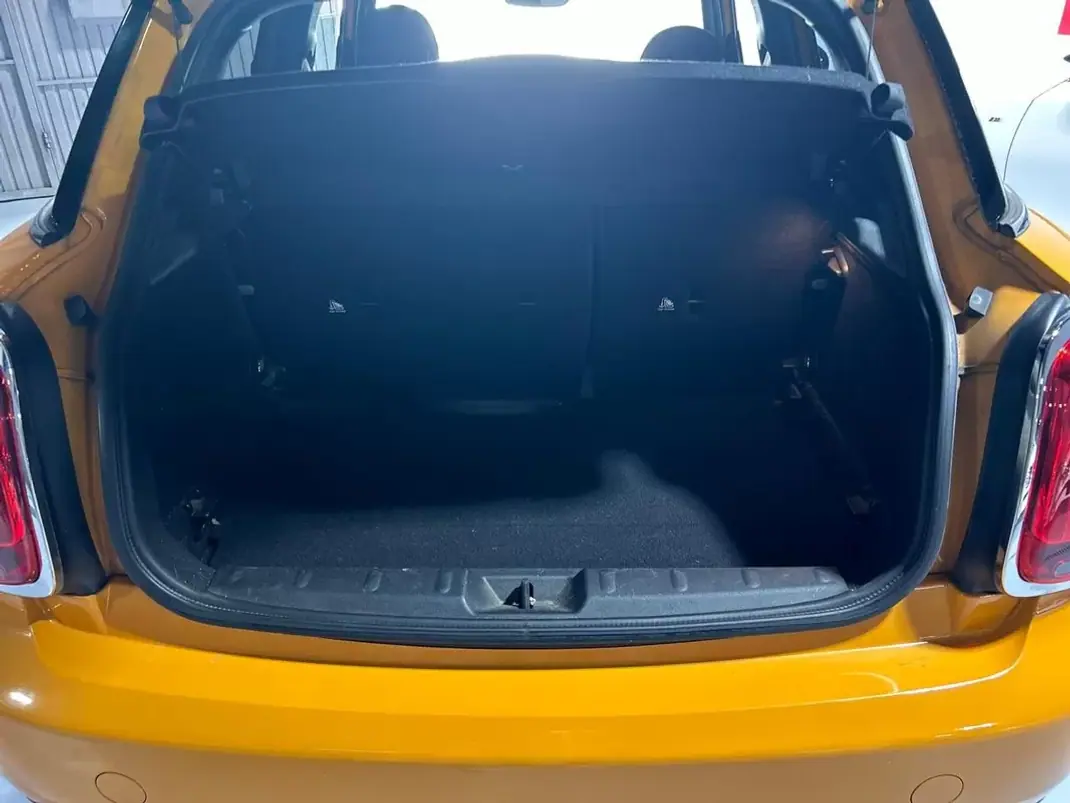 MINI 5 Portas 2016 - 13000 EUR, 203000 km - AUTO.MOTO.pt - 203000km - foto 7 de 27