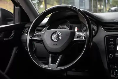 Skoda Octavia Break 2019 - 10990 EUR, 374598 km - AUTO.MOTO.pt - 374598km - foto 35 de 44
