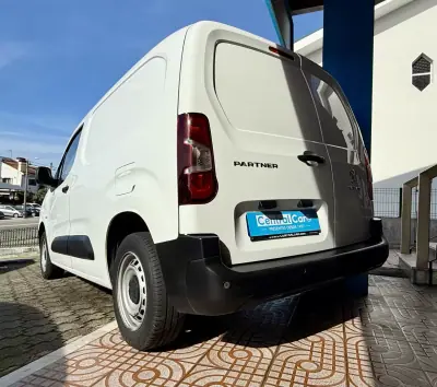 Peugeot Partner 1.5 BlueHdi L1 102Cv | CARPLAY | IVA DEDUTÍVEL 2023 - 14950 EUR, 98000 km - AUTO.MOTO.pt - 98000km - foto 8 de 22
