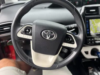Toyota Prius 2019 - 19900 EUR, 111000 km - AUTO.MOTO.pt - 111000km - foto 13 de 21