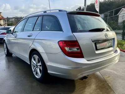Mercedes-Benz C 200 2012 - 13999 EUR, 199999 km - AUTO.MOTO.pt - 199999km - foto 18 de 20