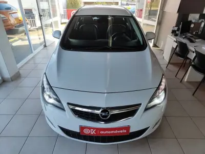 Opel Astra Sports Tourer 2011 - 6750 EUR, 226000 km - AUTO.MOTO.pt - 226000km - foto 4 de 37