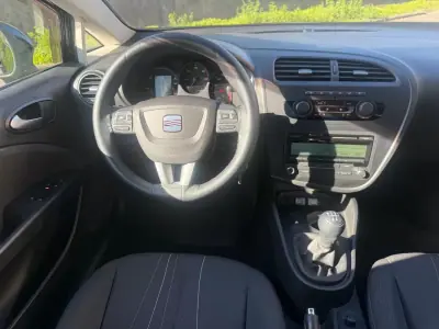 SEAT Leon 2011 - 7350 EUR, 217000 km - AUTO.MOTO.pt - 217000km - foto 17 de 24