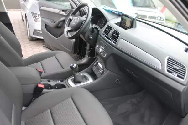 Audi Q3 2016 - 19990 EUR, 179900 km - AUTO.MOTO.pt - 179900km - foto 11 de 13