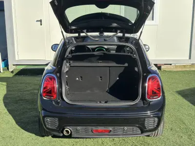 MINI 5 Portas 2019 - 15790 EUR, 179000 km - AUTO.MOTO.pt - 179000km - foto 9 de 39