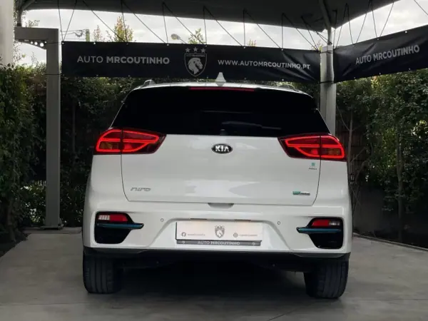 Kia e-Niro 2021 - 33500 EUR, 69000 km - AUTO.MOTO.pt - 69000km - foto 4 de 51
