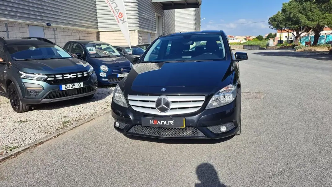 Mercedes-Benz B 180 2014 - 13890 EUR, 141469 km - AUTO.MOTO.pt - 141469km - foto 12 de 43