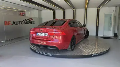 Jaguar XE 2016 - 14950 EUR, 176623 km - AUTO.MOTO.pt - 176623km - foto 16 de 58
