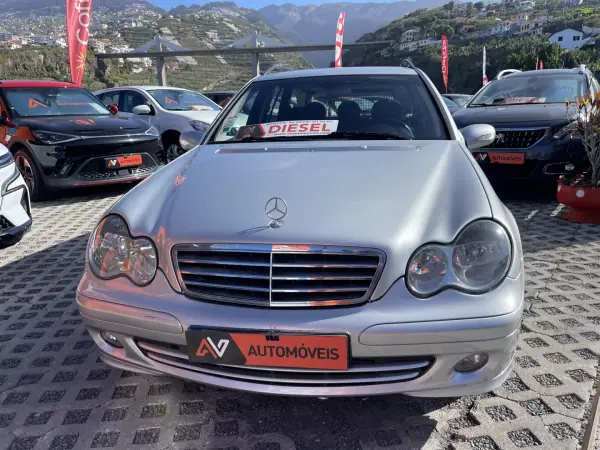Mercedes-Benz C 220 2004 - 6950 EUR, 331544 km - AUTO.MOTO.pt - 331544km - foto 2 de 12