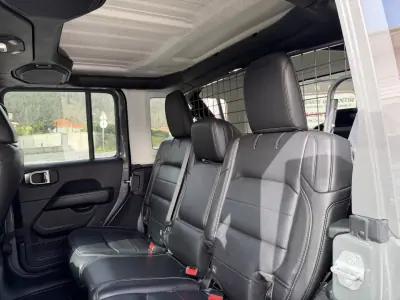 Jeep Wrangler Unlimited 2019 - 70000 EUR, 88541 km - AUTO.MOTO.pt - 88541km - foto 10 de 17
