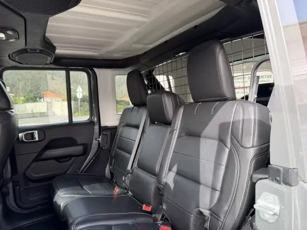 Jeep Wrangler Unlimited 2019 - 70000 EUR, 88541 km - AUTO.MOTO.pt - 88541km - foto 10 de 17