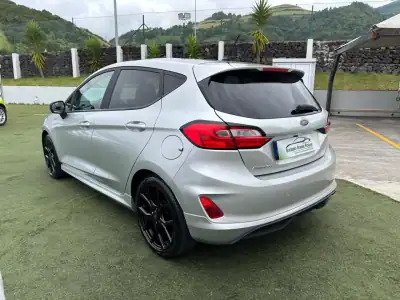 Ford Fiesta 2022 - 19490 EUR, 60249 km - AUTO.MOTO.pt - 60249km - foto 6 de 15