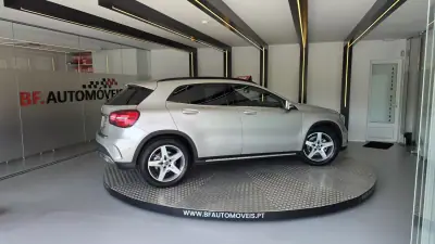 Mercedes-Benz GLA 180 2018 - 24900 EUR, 41570 km - 41570km - foto 7 de 52