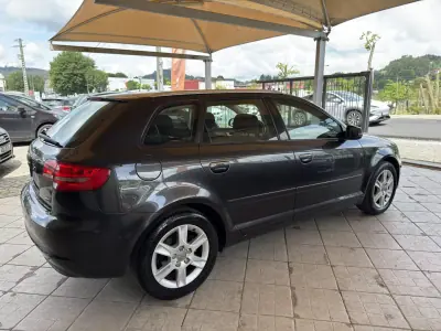 Audi A3 Sportback 2010 - 11500 EUR, 143558 km - AUTO.MOTO.pt - 143558km - foto 10 de 29
