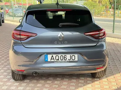 Renault Clio 2022 - 15800 EUR, 44983 km - AUTO.MOTO.pt - 44983km - foto 4 de 17