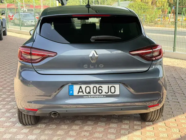 Renault Clio 2022 - 15800 EUR, 44983 km - AUTO.MOTO.pt - 44983km - foto 4 de 17