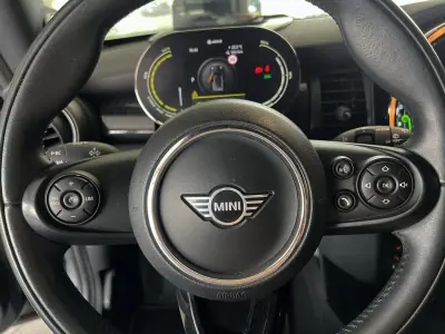 MINI Electric 2020 - 18800 EUR, 54497 km - AUTO.MOTO.pt - 54497km - foto 21 de 25