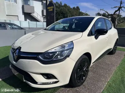 Renault Clio 2017 - 9900 EUR, 135702 km - AUTO.MOTO.pt - 135702km - foto 3 de 47