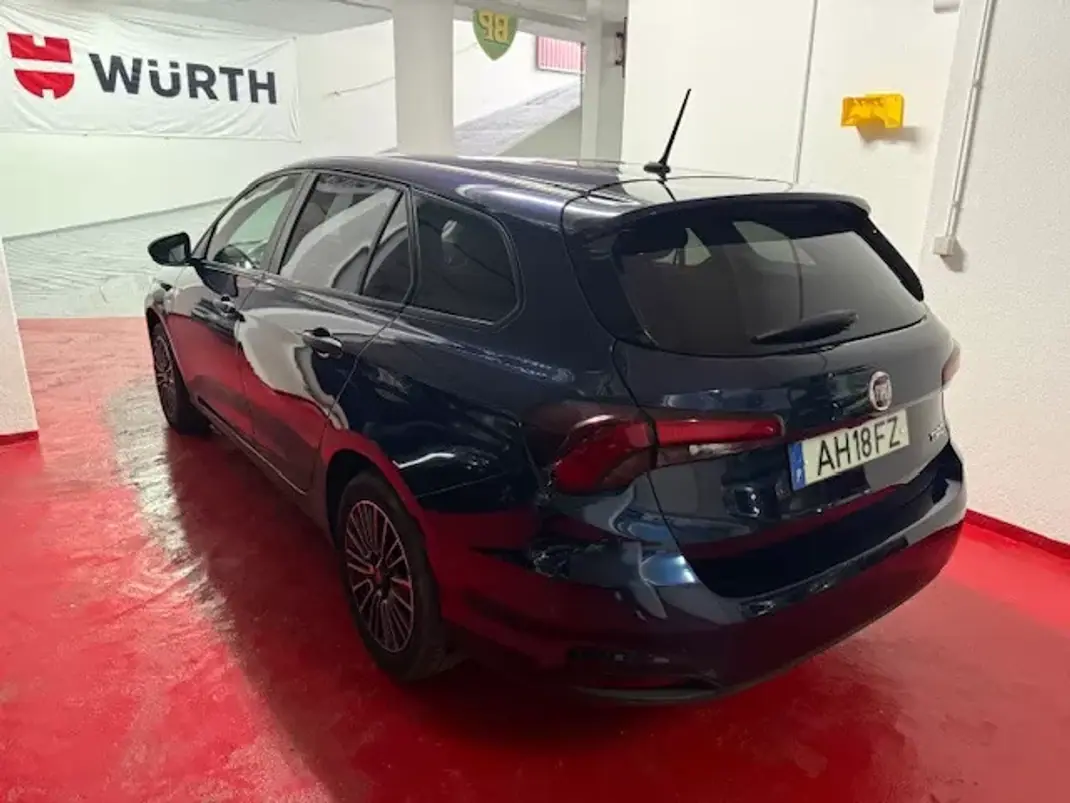 Fiat Tipo Station Wagon 2021 - 10750 EUR, 98000 km - AUTO.MOTO.pt - 98000km - foto 7 de 28