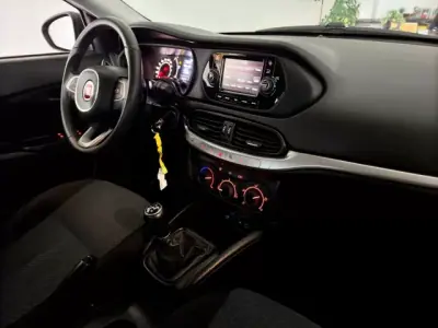 Fiat Tipo 2019 - 11900 EUR, 96003 km - AUTO.MOTO.pt - 96003km - foto 10 de 12