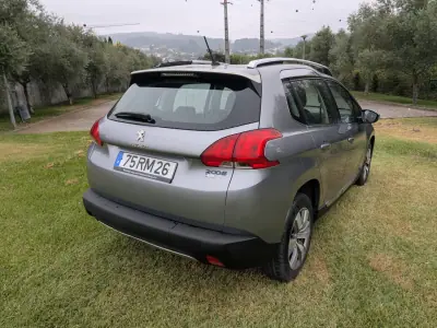 Peugeot 2008 2015 - 10990 EUR, 100000 km - 100000km - foto 7 de 14